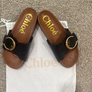 Leather Scalloped Accent Slides
Women's Size: 8 | IT 38